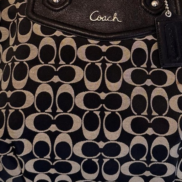 Coach Y2K Black & cream Shoulder Bag,signature C pattern in excellent condition - Picture 8 of 9